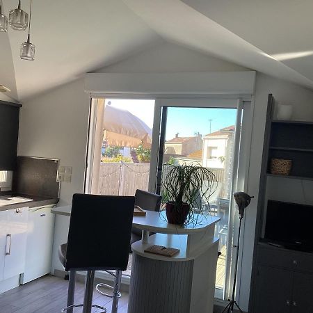 Chaleureux T2 30 M2 Et Sa Terrasse Bois 18 M2 Apartment La Rochelle  Ngoại thất bức ảnh