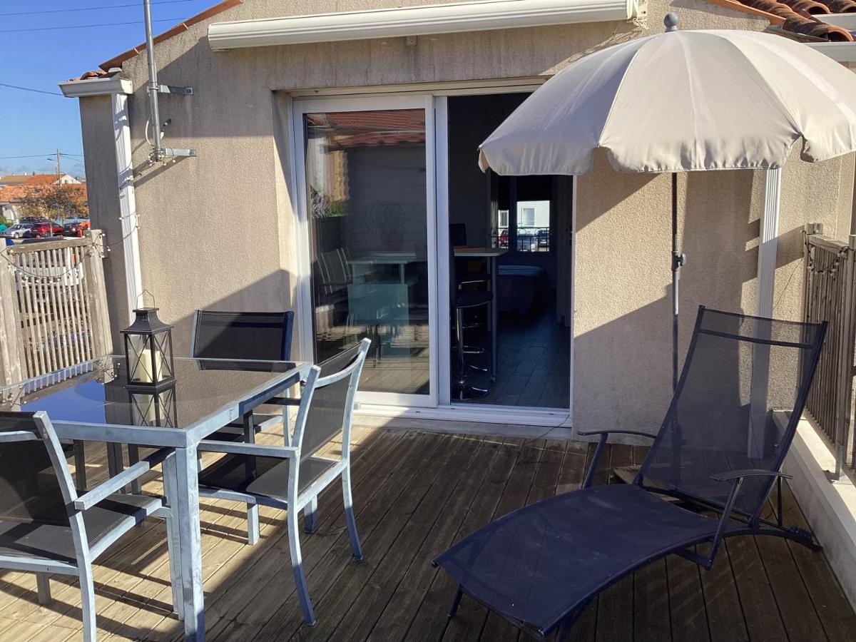 Chaleureux T2 30 M2 Et Sa Terrasse Bois 18 M2 Apartment La Rochelle  Ngoại thất bức ảnh